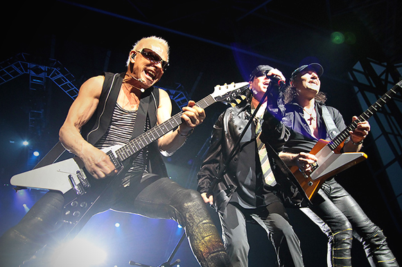 Scorpions & Queensryche at Fiddlers Green Amphitheatre